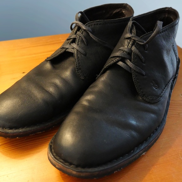 John Varvatos Black Leather Chukka - Picture 11 of 13